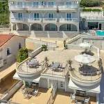 Corali Apartmanhotel