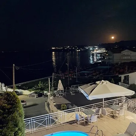 コラリ ビーチ チィリヴィ