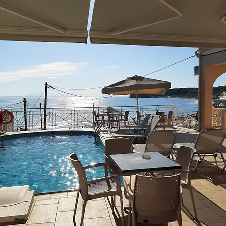 コラリ ビーチ 4*