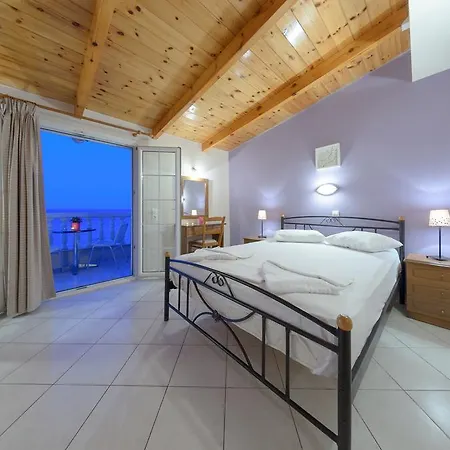 Apartahotel Corali *