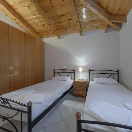 コラリ ビーチ チィリヴィ