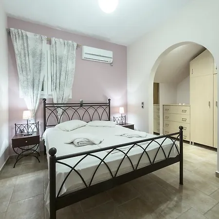 コラリ ビーチ アパートホテル 4*