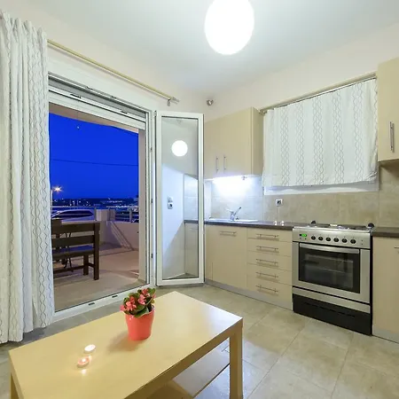 アパートホテル コラリ ビーチ 4*