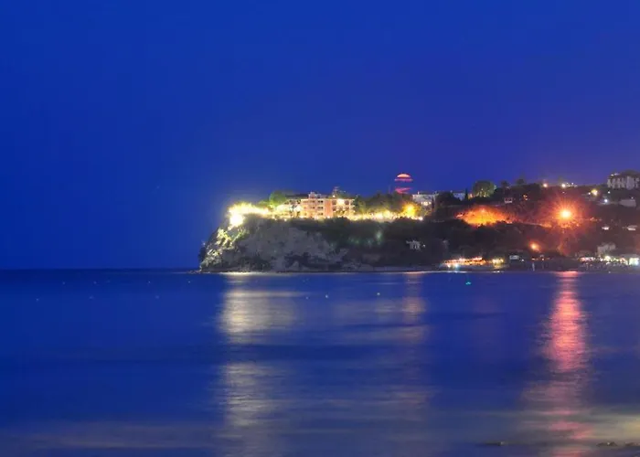 Corali Apartmanhotel 4*